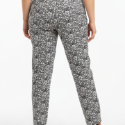 Παντελόνι Plus Size με Φλοράλ Print – Μαύρο & Λευκό