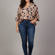 Μπλούζα Plus Size με Leaf Print & Μικρό Γιακά – Καφέ & Μπεζ