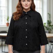 Πουκάμισο Plus Size Μαύρο με Φιόγκο & Διακριτικό Floral Print – Κομψό & Elegant