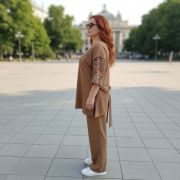 Γυναικεία Ζακέτα Plus Size Καφέ Μακριά με Ζώνη – Κομψή & Πολυχρηστική