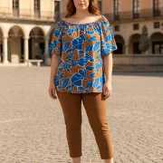 Μπλουζάκι 100% Viscose Off‑Shoulder με Blue‑Brown Print – Plus Size Καλοκαιρινή Κομψότητα