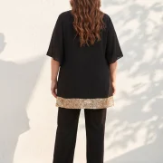 Glamour Μπλούζες Γυναικείες Μεγάλα Μεγέθη – Μαύρη Μπλούζα με Χρυσή Παγιέτα